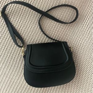 Crossbody black bag